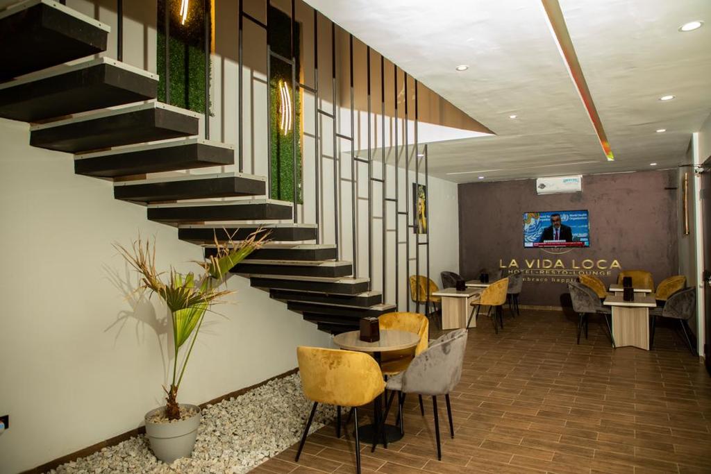 Lounge La Vida Loca — Équipement culturel & loisirs à Ouagadougou, Burkina Faso | Dream Studio