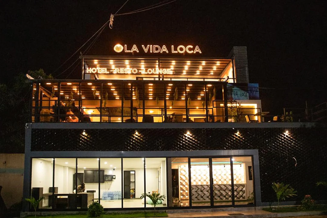 Lounge La Vida Loca — Équipement culturel & loisirs à Ouagadougou, Burkina Faso | Dream Studio