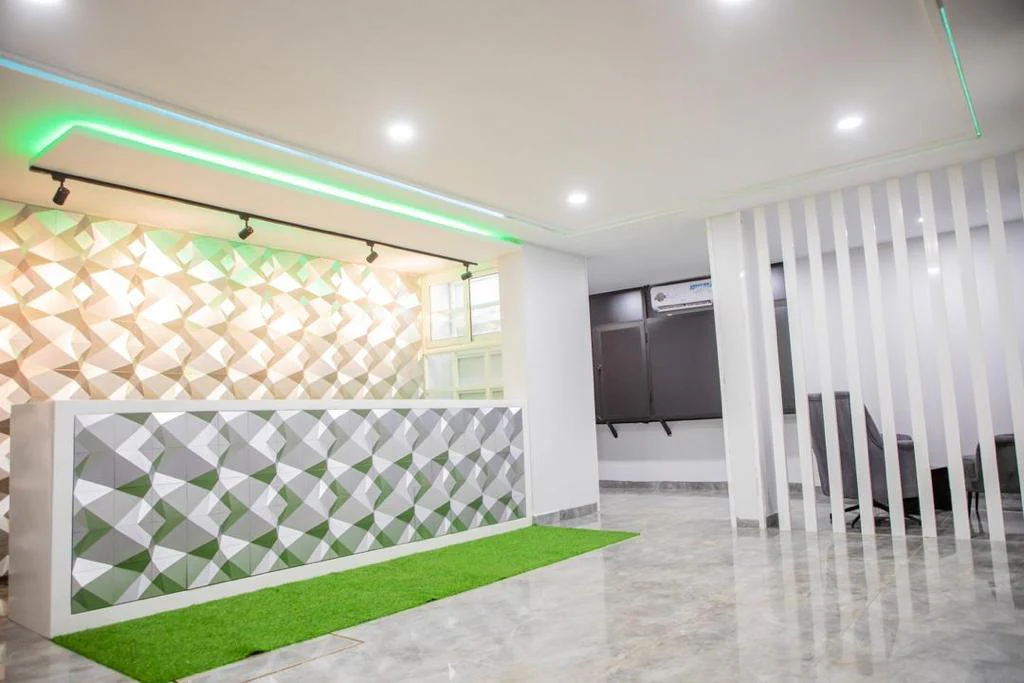Lounge La Vida Loca — Équipement culturel & loisirs à Ouagadougou, Burkina Faso | Dream Studio